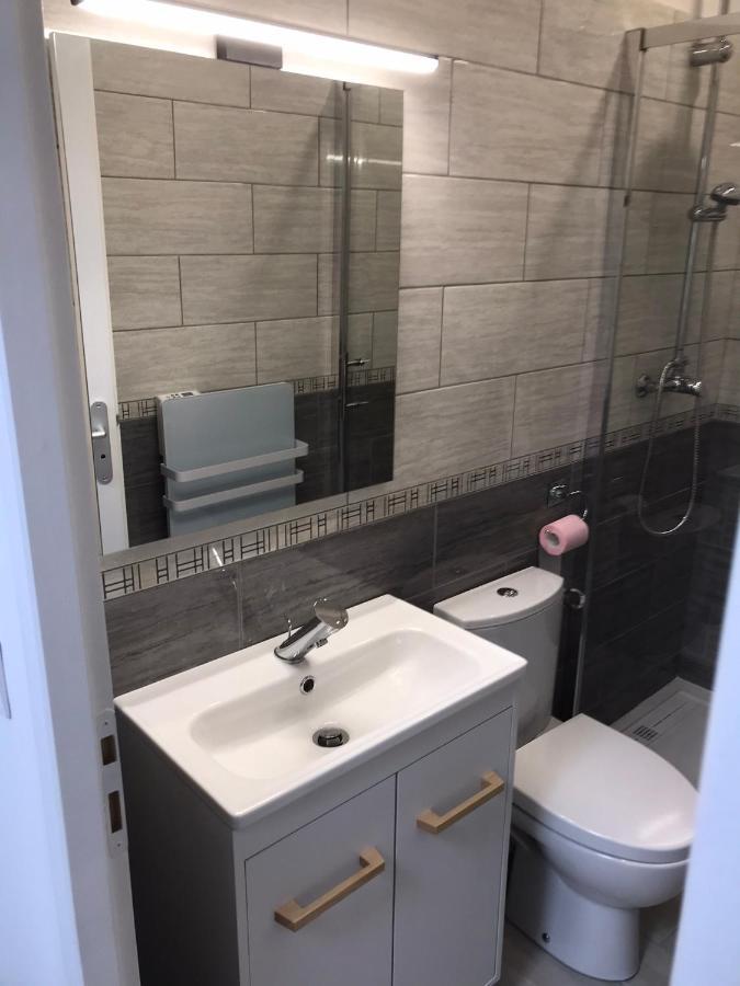 Super Studio refait à neuf proche des commerces Royat Extérieur photo
